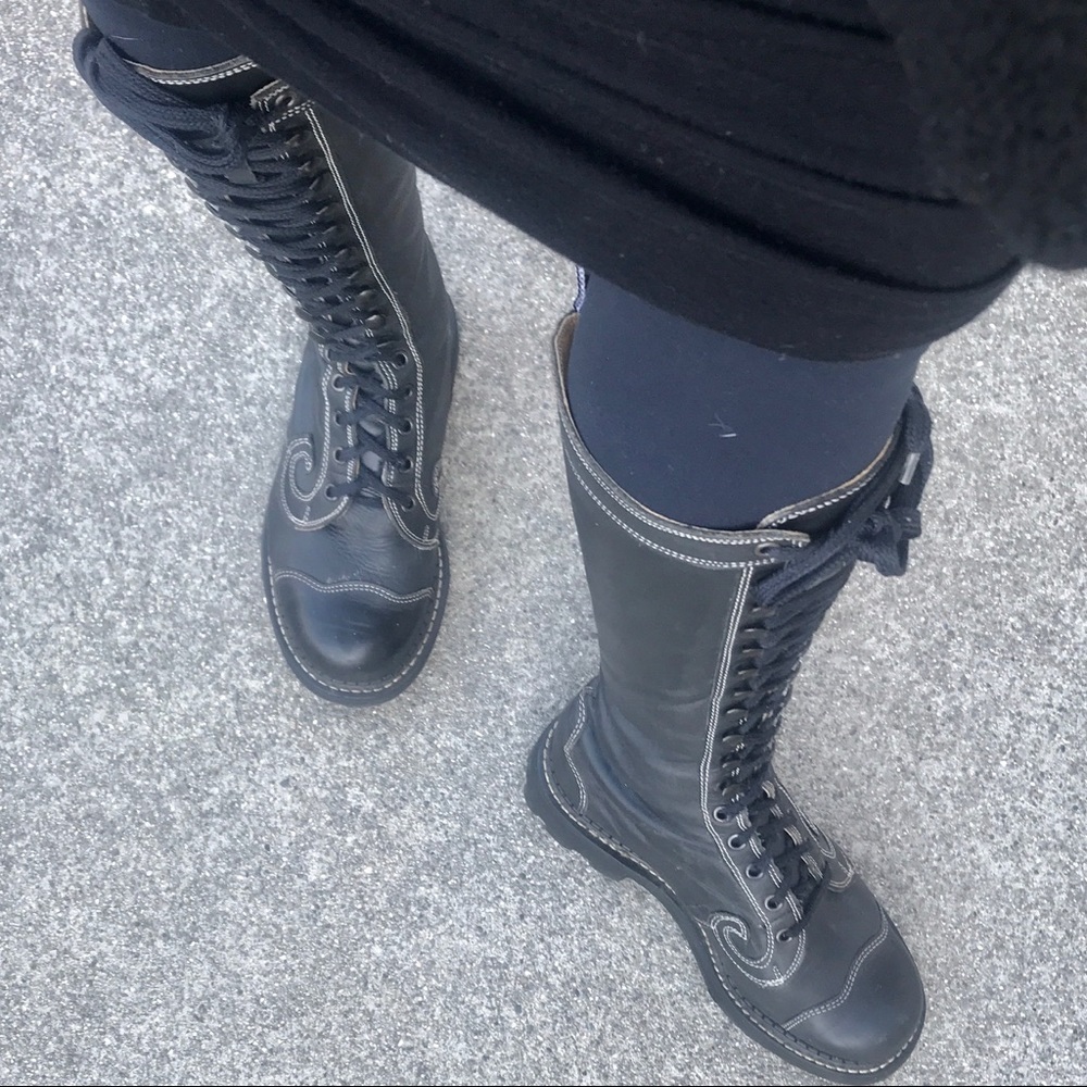 Fluevog Angels Derby Swirl 16-eye Boots